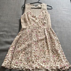 A beautiful swirling dress in Pink&Brown leopard.
